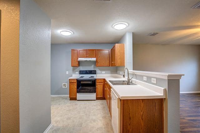 Building Photo - 705 Poncho Ln