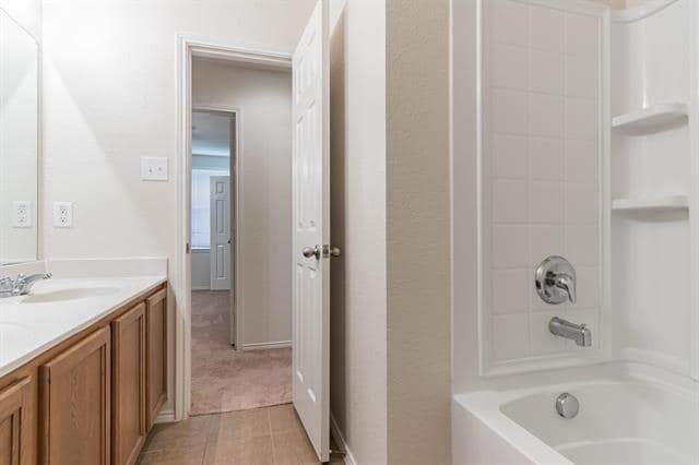 Building Photo - 13359 Fondren Ln