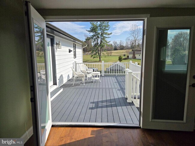 Building Photo - 3300 Mt Airy Ct