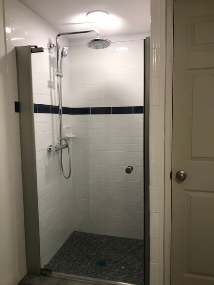 Building Photo - 4805 Randolph Dr