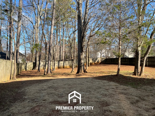 Building Photo - Spacious 4BR Huntsville Home with Hardwood Floors, Island Kitchen & Fenced Yard