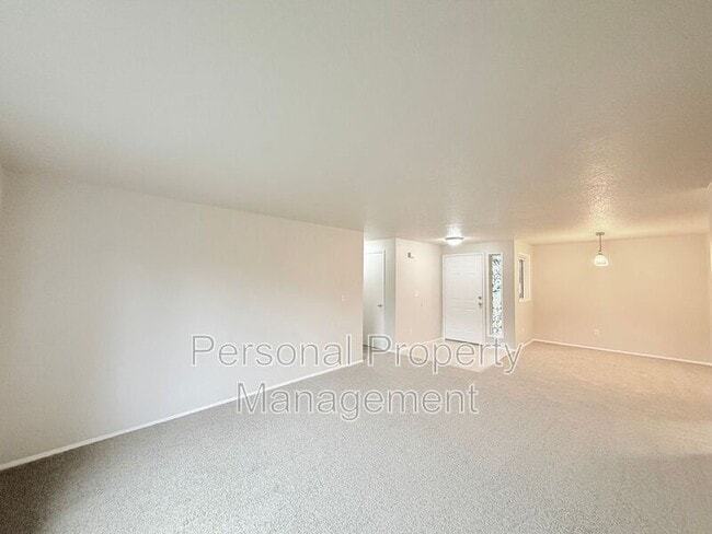 Building Photo - 17022 NE 21st St