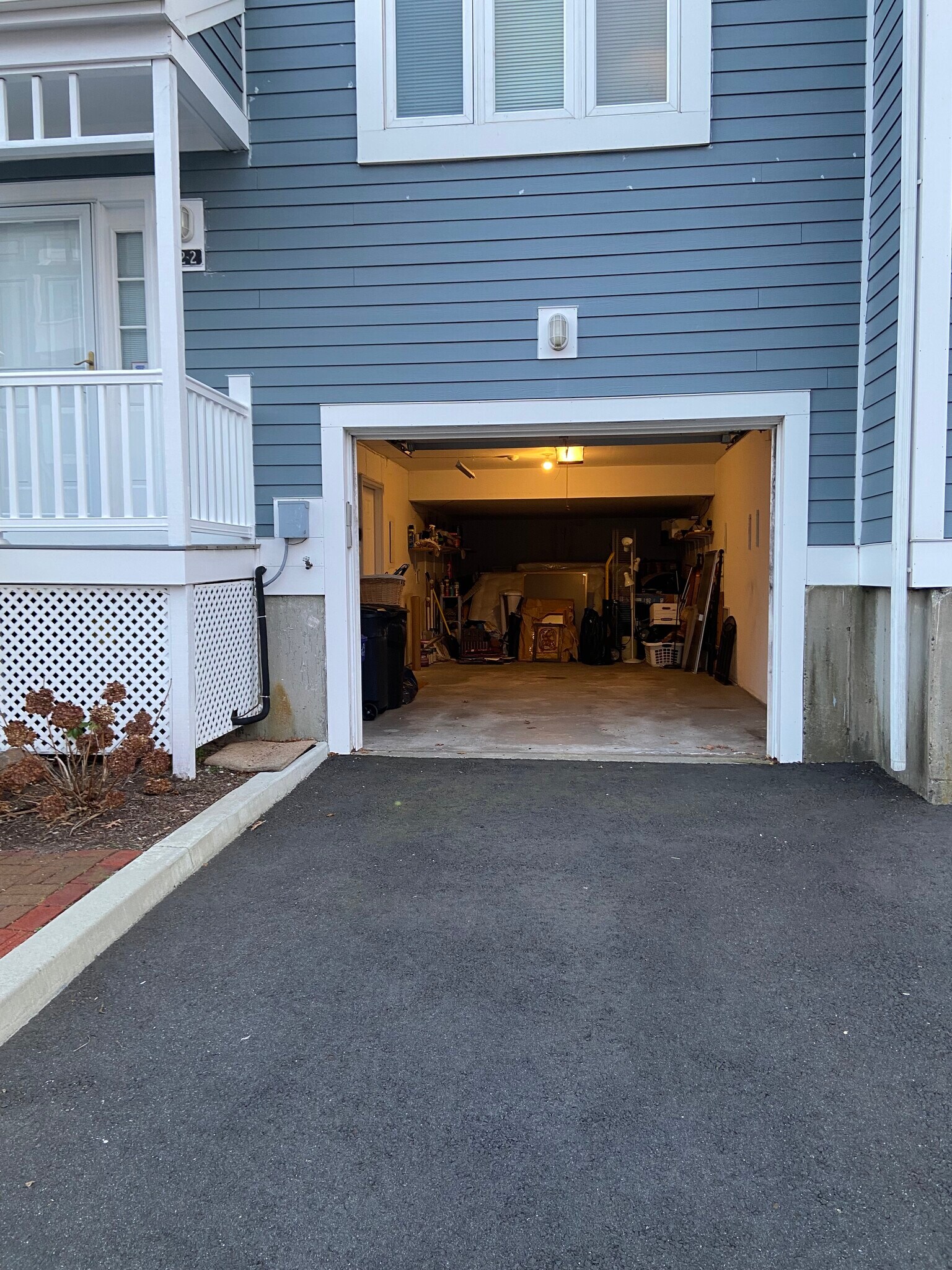 Building Photo - 72 Cosey Beach Ave