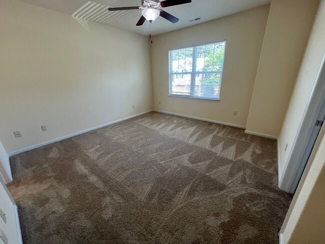 Building Photo - 908 Deep Branch Way