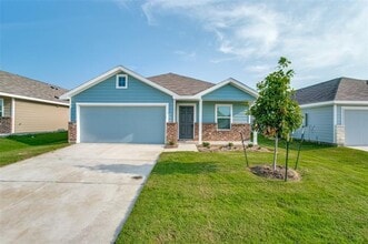 Building Photo - 5449 Finbrooke Dr