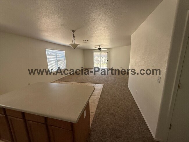 Building Photo - Three bedroom home in Mesquite Ranch