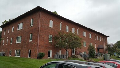 Building Photo - AVAILABLE FALL 2024!! 1 bedroom, 1 bath L...