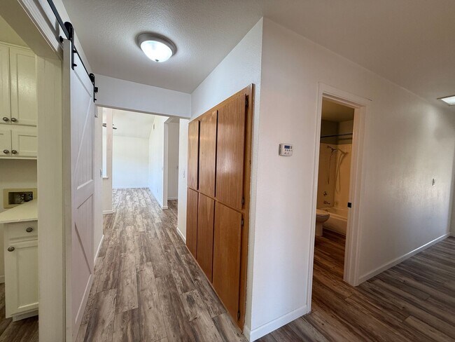 Building Photo - 243 Rio Mesa Ct