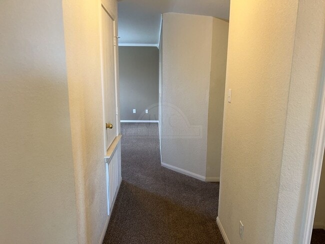 Building Photo - 5604 Bertha Dr