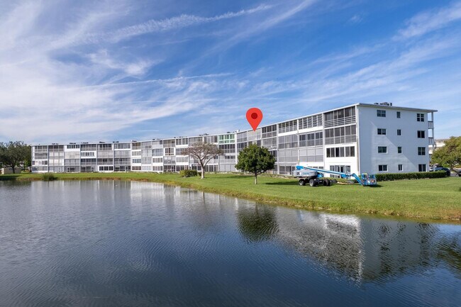 Building Photo - 4036 Cornwall B