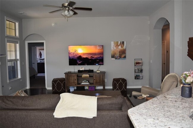 Building Photo - 9153 Autumnbrooke Way