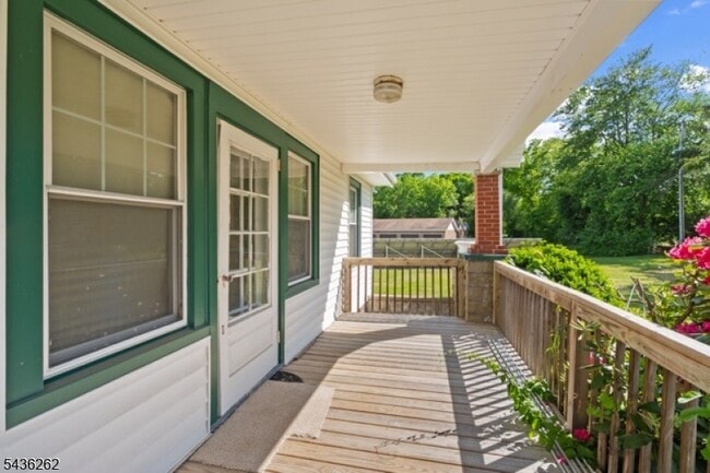 Building Photo - 5514 Berkshire Valley Rd
