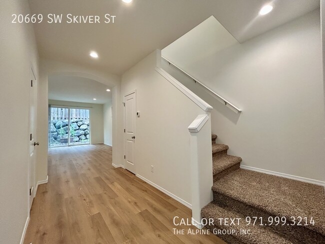 Building Photo - 20669 SW Skiver St