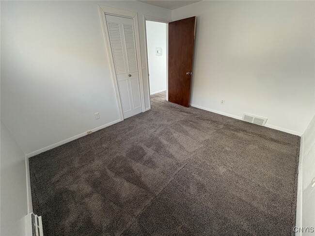 Building Photo - 519 Sunflower Dr