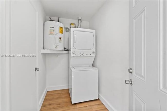 Building Photo - 361 E 39th St