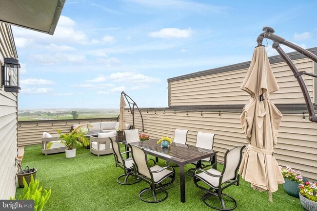 Building Photo - 22405 Claude Moore Dr