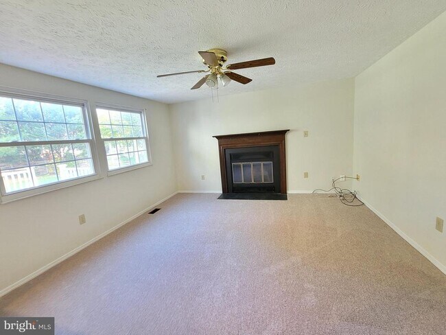 Building Photo - 6712 Grainary Ct