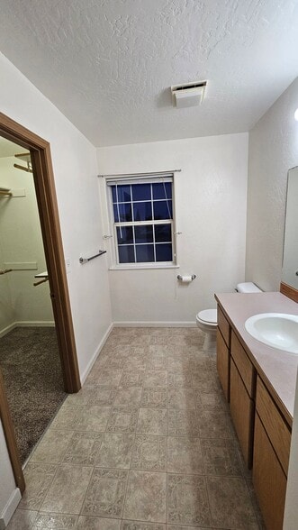 Building Photo - 8848 Boom Cir
