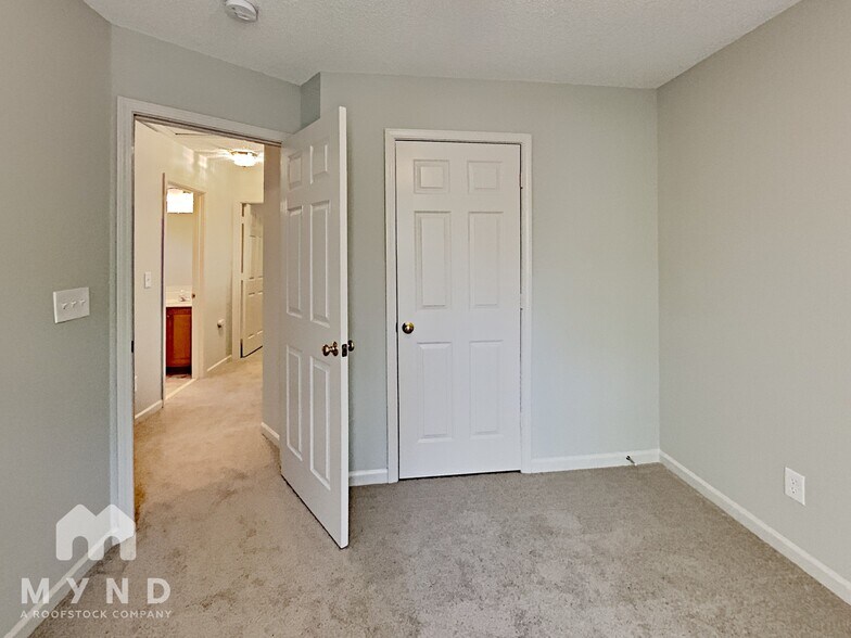 Building Photo - 8219 Braids Bend Ct