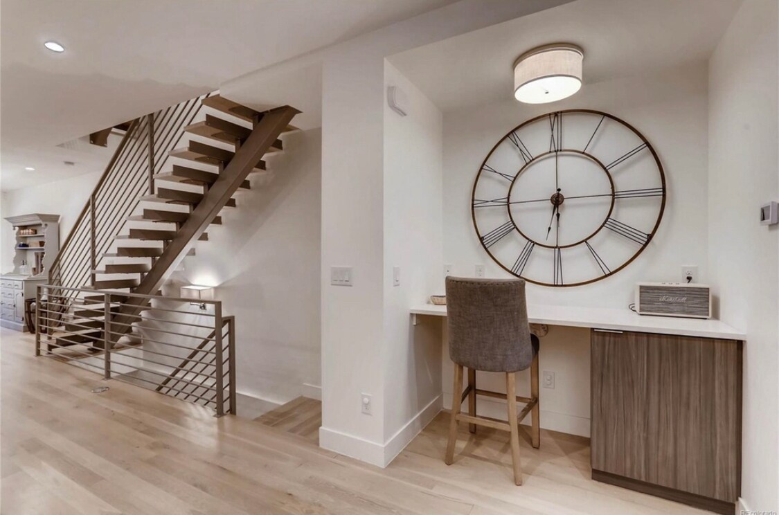 Building Photo - 3528 Stuart St