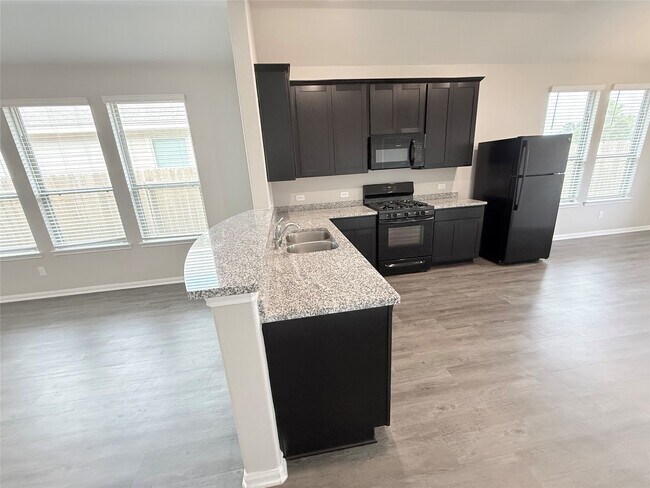 Building Photo - 14501 Sugar Pines Dr