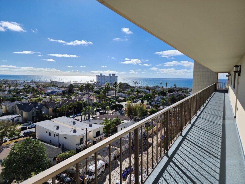 View from Front Balcony - 4944 Cass St
