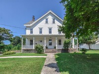 Building Photo - 114 Sea Cliff Ave