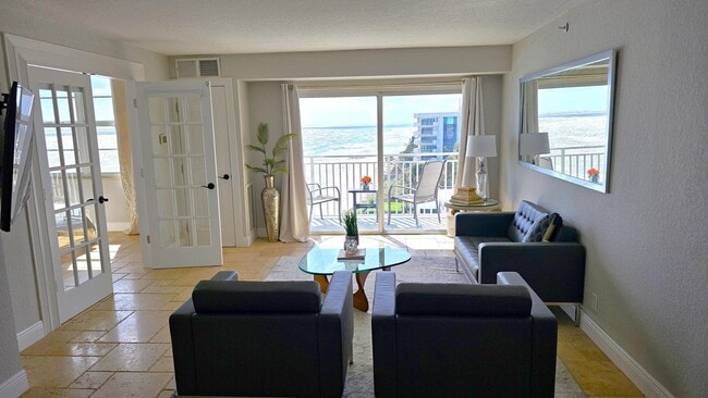 Building Photo - 4511 S Ocean Blvd