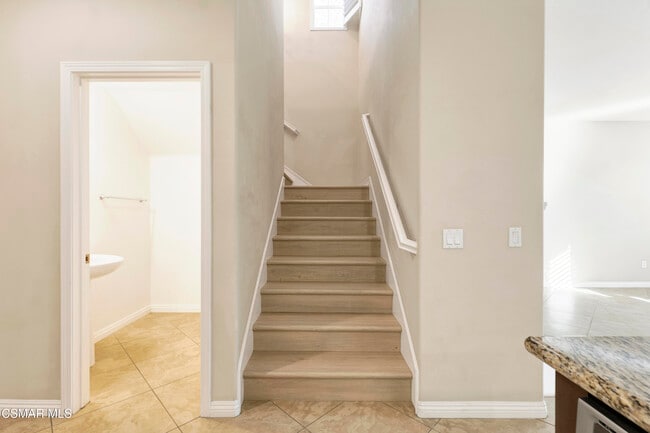 Building Photo - 1521 Silver Shadow Dr