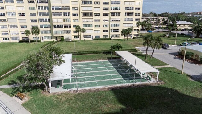 Building Photo - 4775 Cove Cir