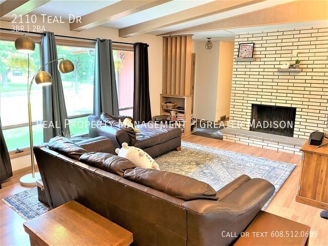 Building Photo - 2110 Teal Dr