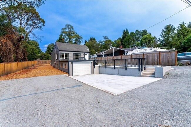 Building Photo - Beautifully Renovated 4-Bedroom Home in Desirable Arbor Heights!