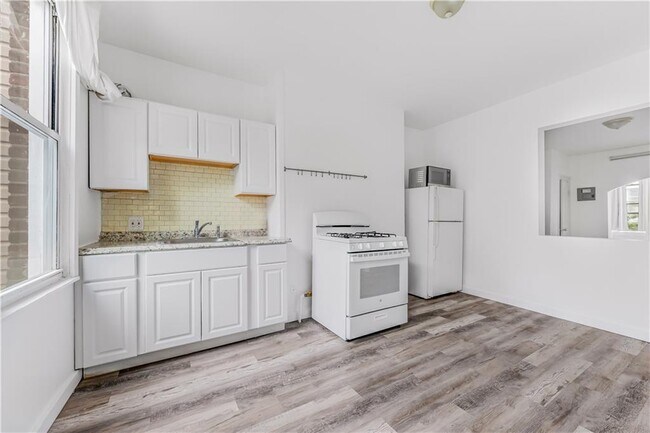Building Photo - 32 Arion Pl
