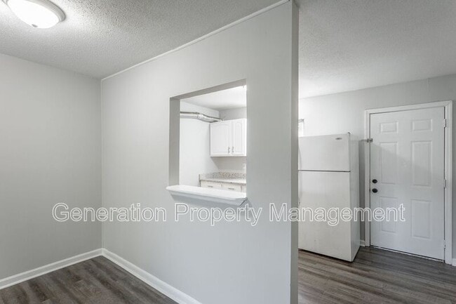 Building Photo - 4405 Delashmitt Rd