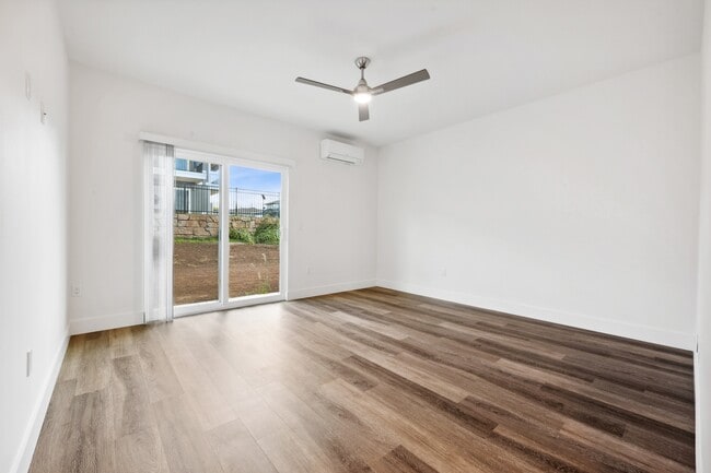 Building Photo - 22 Maiaku St