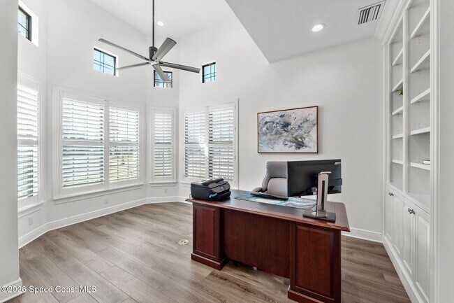 Building Photo - 3638 Lake Adelaide Pl
