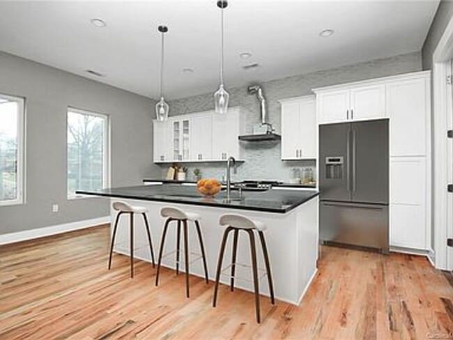 Building Photo - Located in the Smallwood Neighborhood only minutes to uptown Charlotte and all the major corridor...