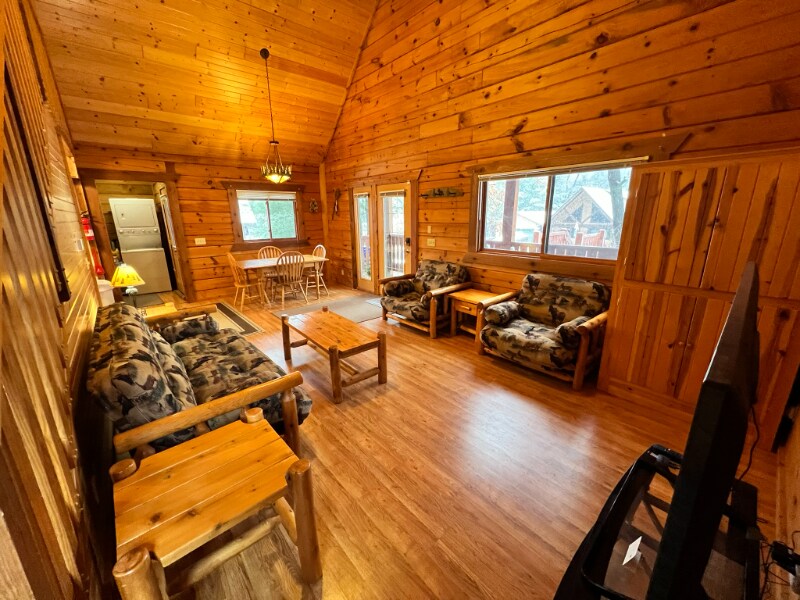 Building Photo - 207 Blossom Dr