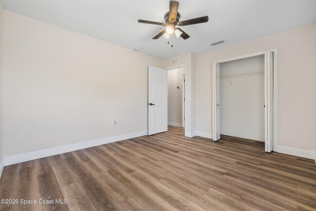 Building Photo - 1126 Ruby St SE