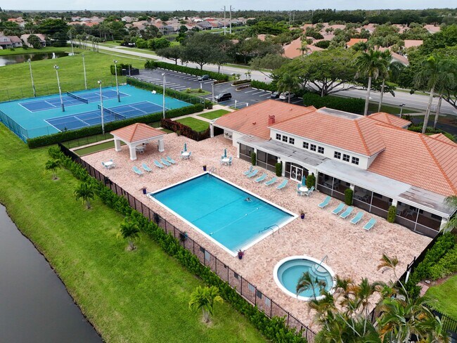 Building Photo - 10910 Lakemore Ln