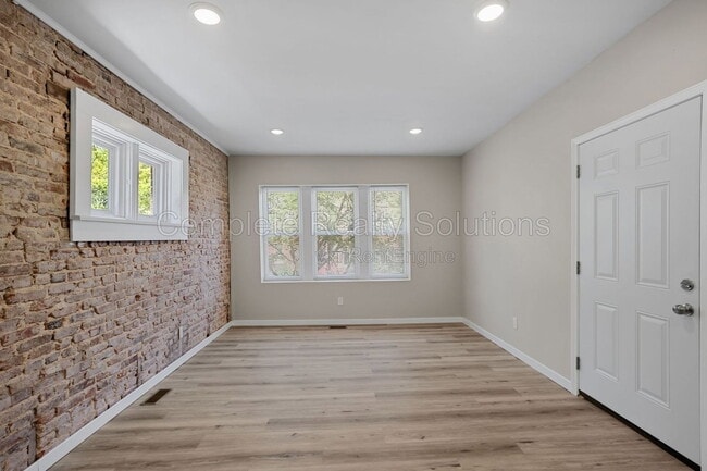 Building Photo - 3140 Magnolia Ave