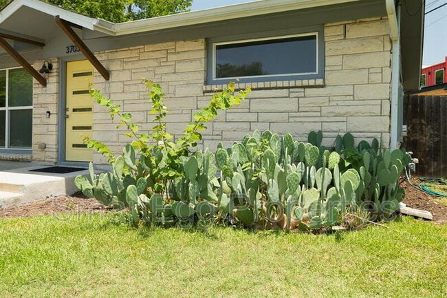Building Photo - 3703 Tower View Ct