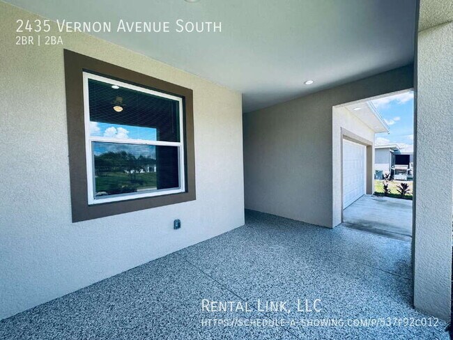 Building Photo - 2435 Vernon Ave S
