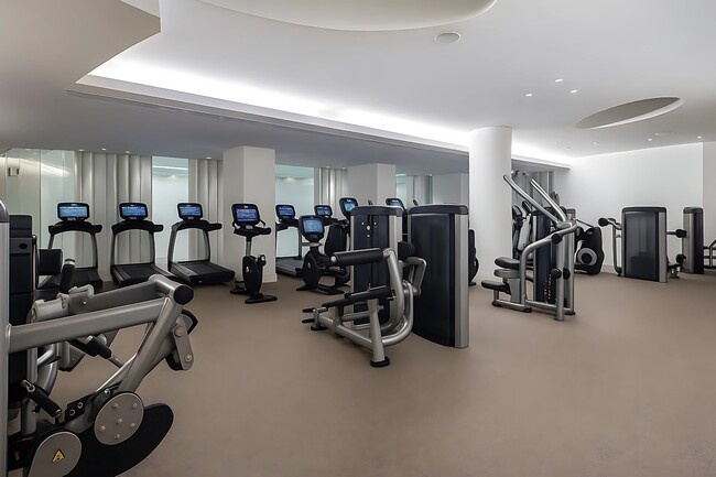 Building Photo - 400 Park Ave S