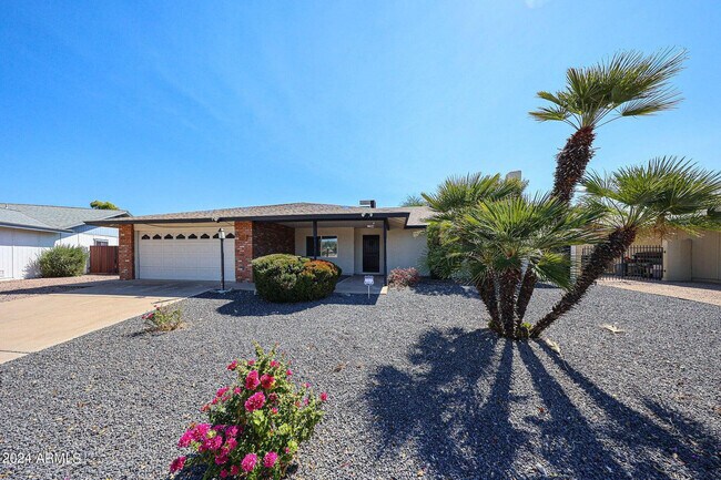 Building Photo - 11207 S Iroquois Dr