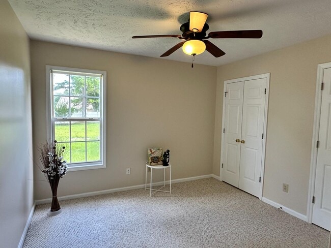 Building Photo - 109 Purple Martin Pl