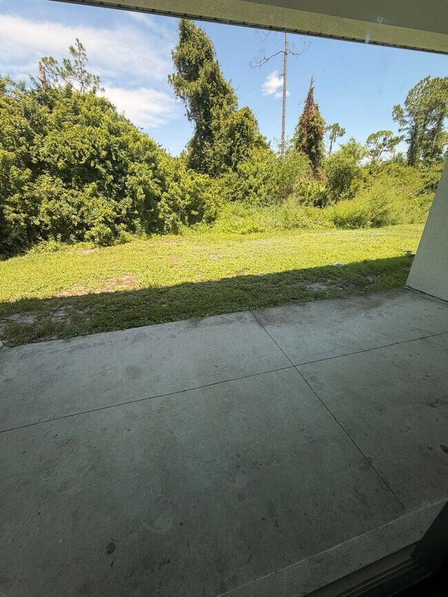 Building Photo - 1107 Abrams Blvd