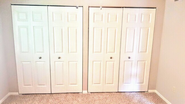 Building Photo - 1862 Beechwood Ave NE