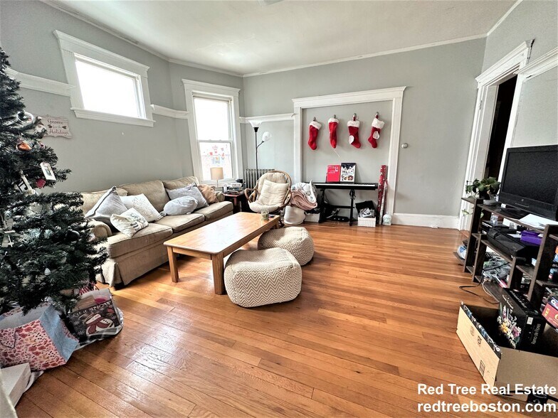 Building Photo - 87 Gardner St