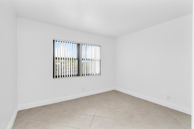 Building Photo - 9235 SW 8th St